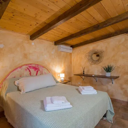 Degli Archi *